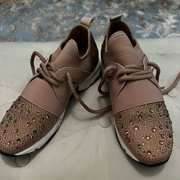 Caravella sneakers. NWOT - Picture 1 of 4